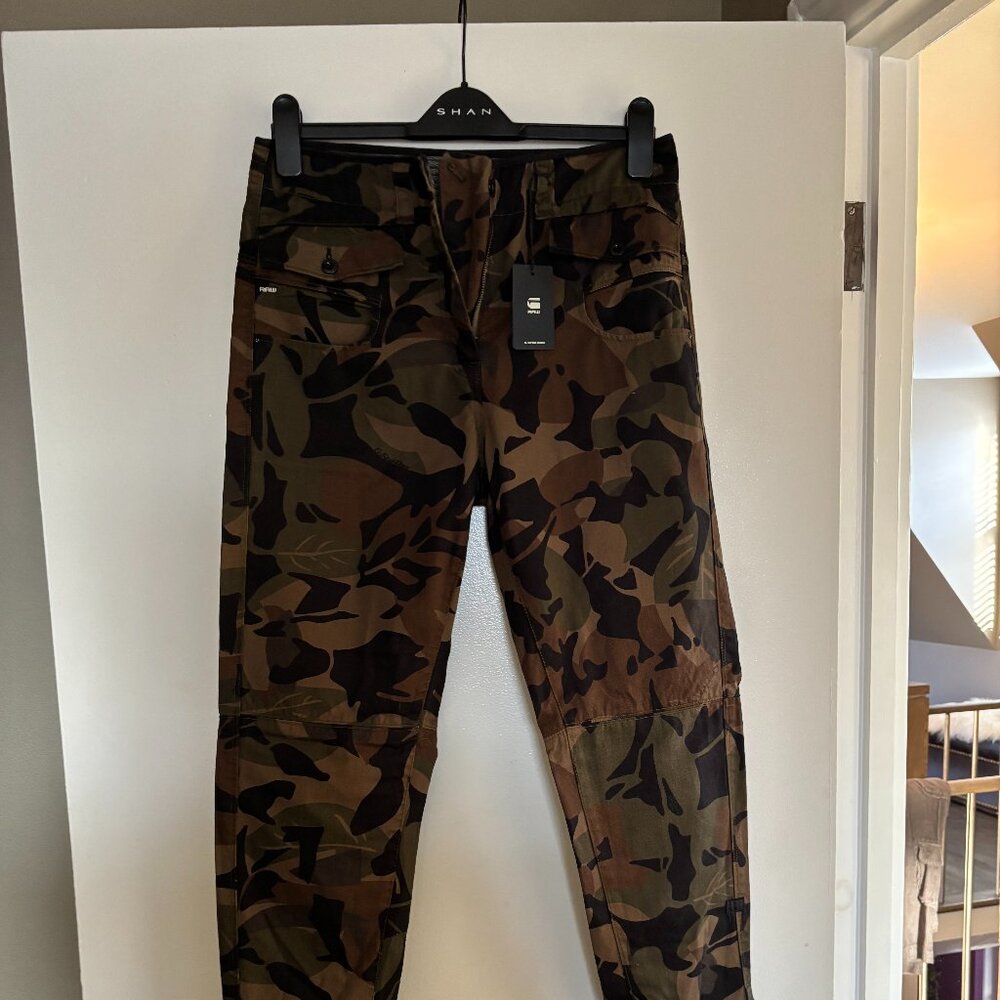 GSTAR- NWT Army skinny pants